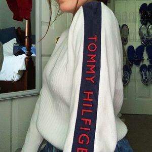 Vintage Tommy Hilfiger Sweater